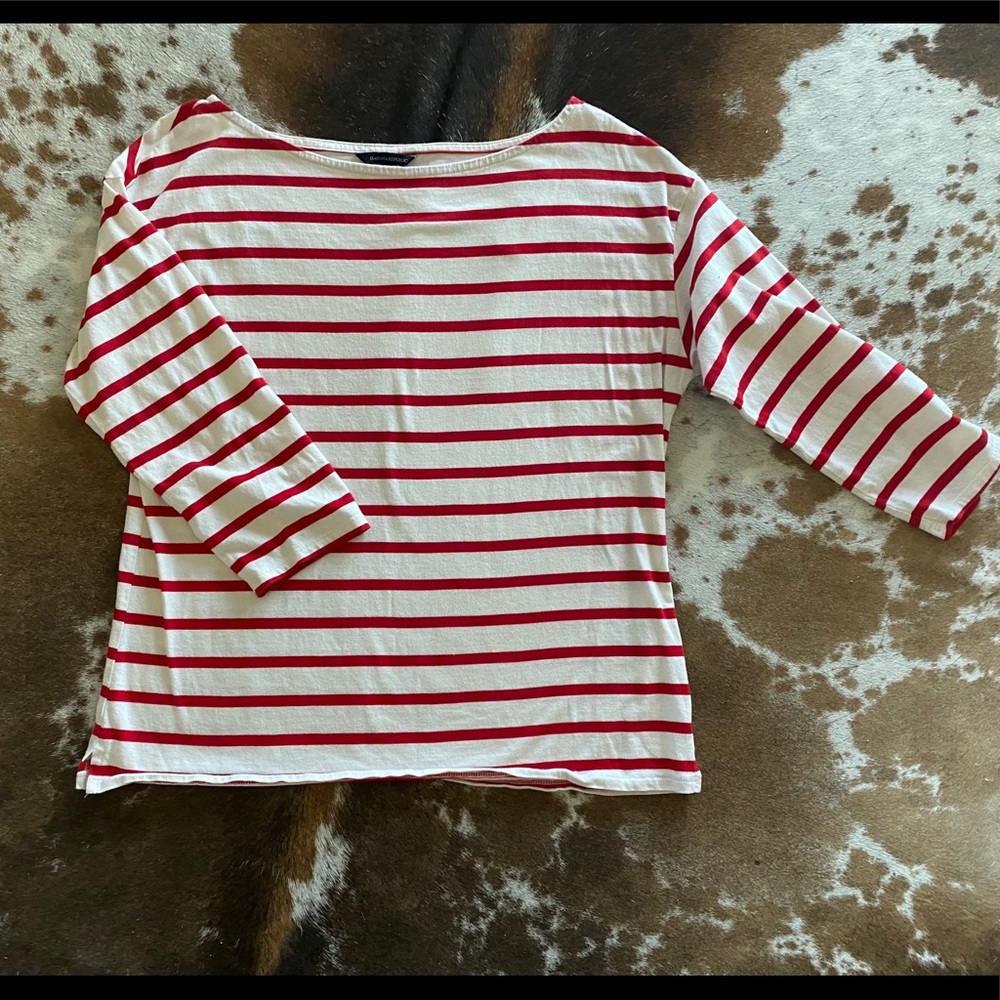 3/4 sleeve TShirt featuring boatneck